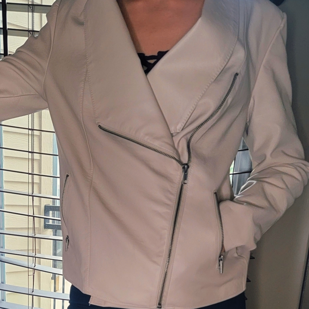 Jacket - Picture 2 of 4